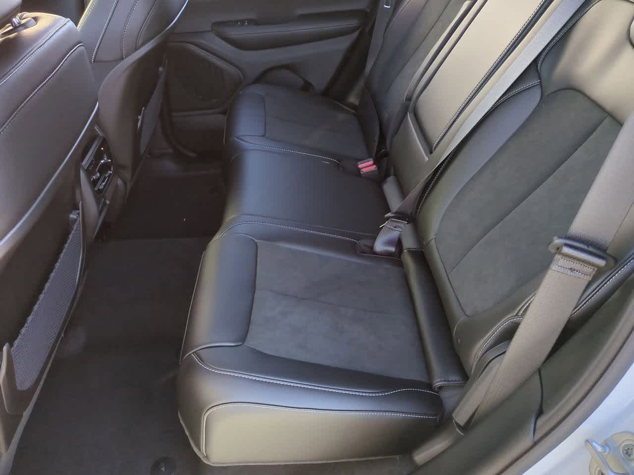 Thumbnail: 2025 Jeep Grand Cherokee - 21