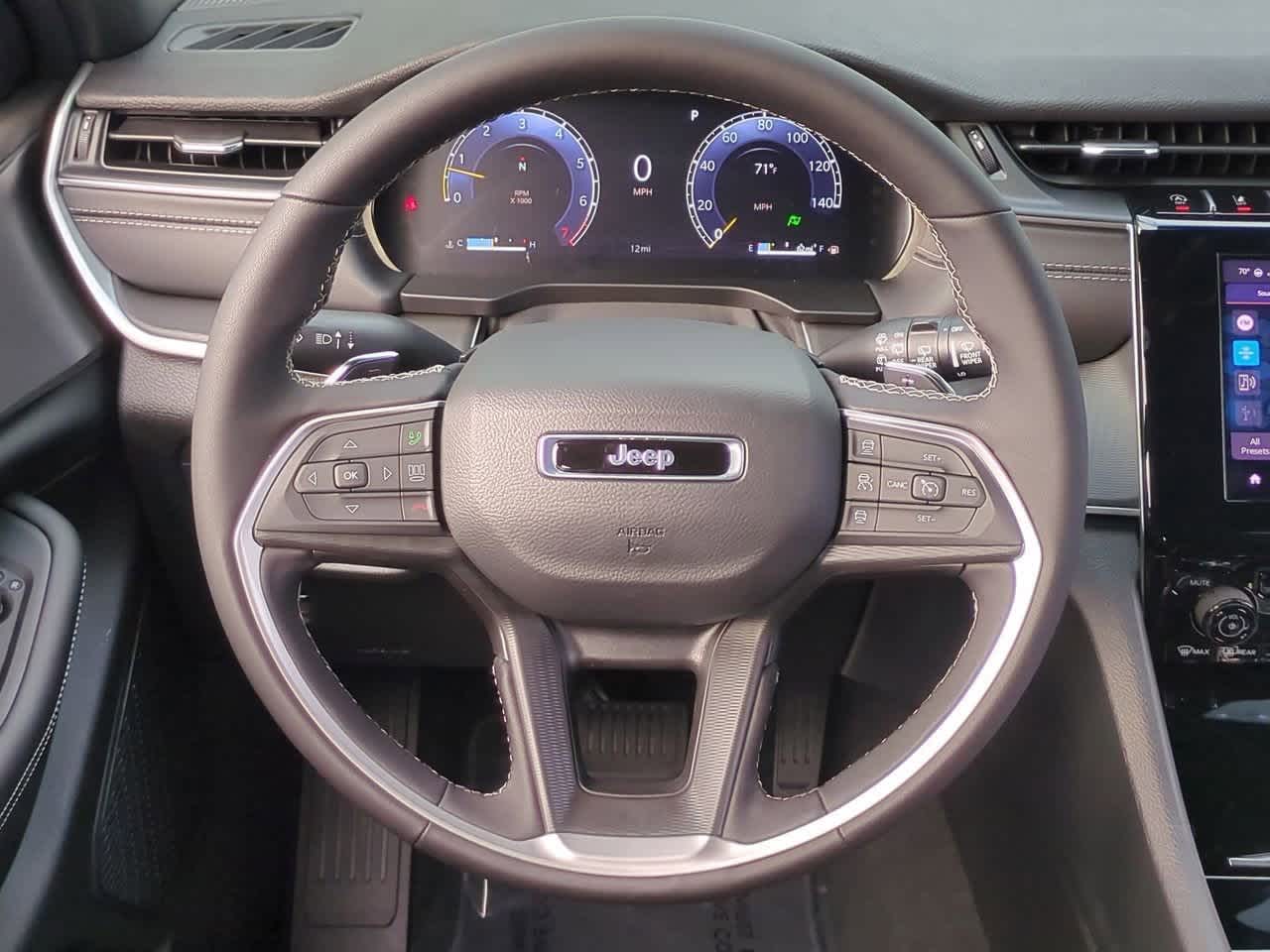 Thumbnail: 2025 Jeep Grand Cherokee - 24