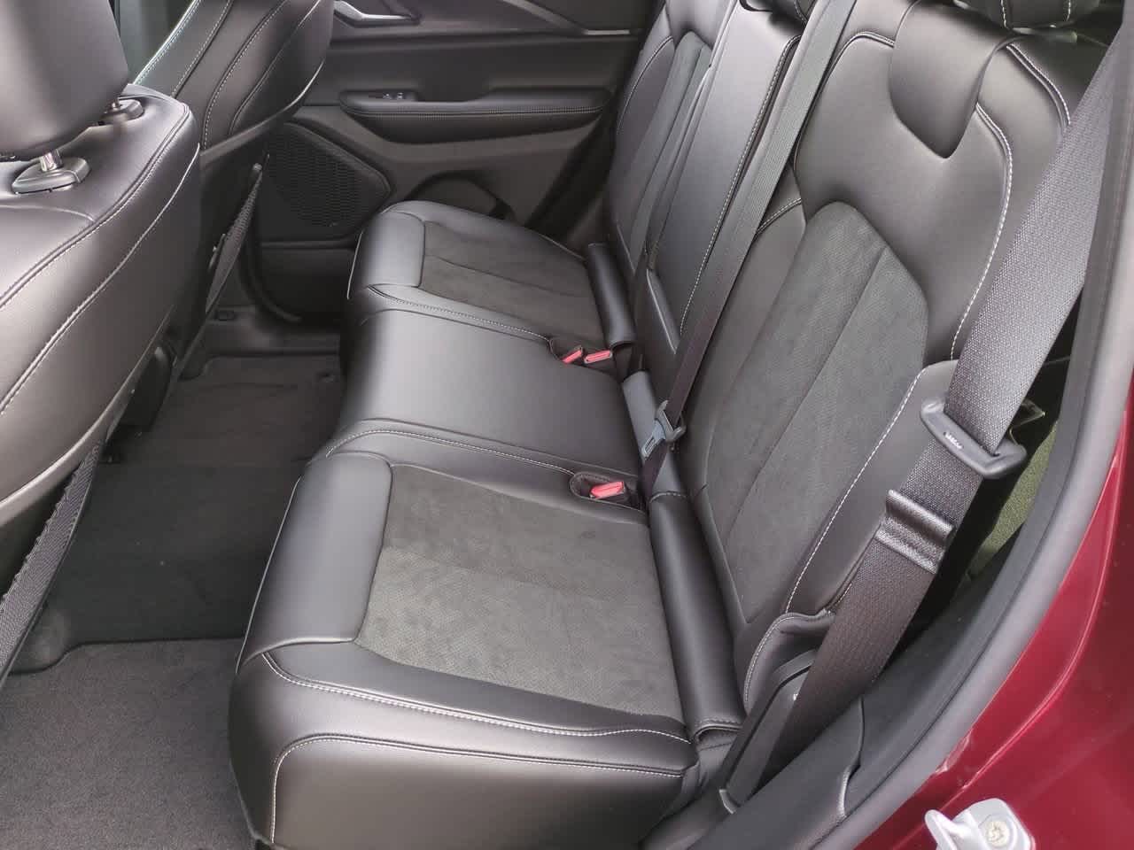 Thumbnail: 2025 Jeep Grand Cherokee - 21