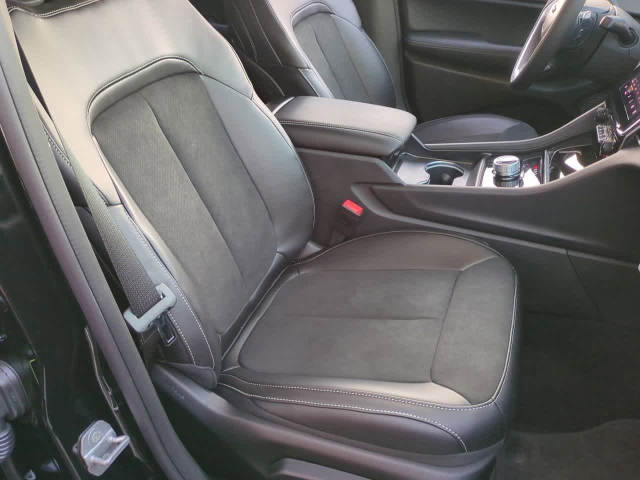 Thumbnail: 2025 Jeep Grand Cherokee - 23