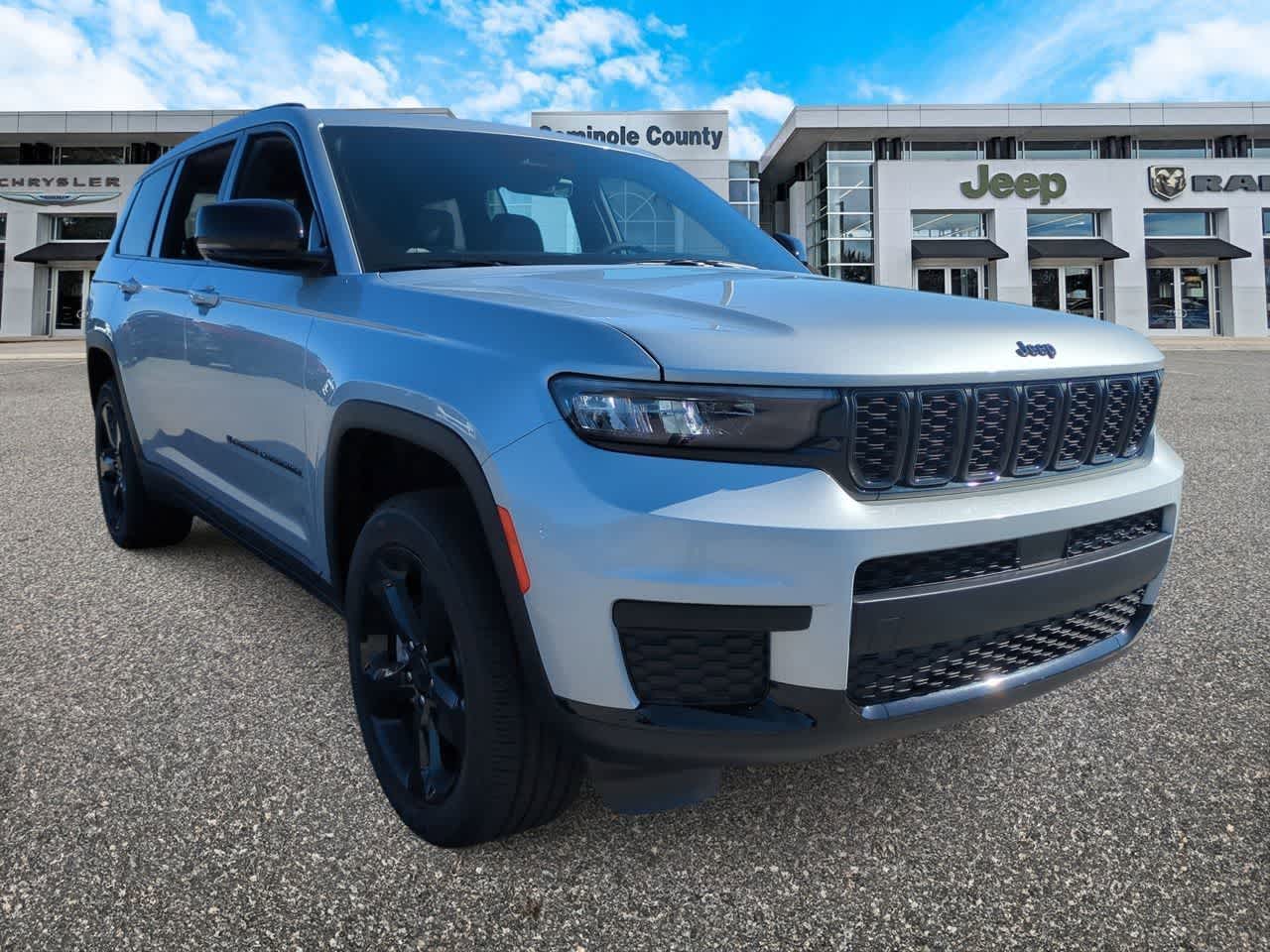 Thumbnail: 2025 Jeep Grand Cherokee L - 2