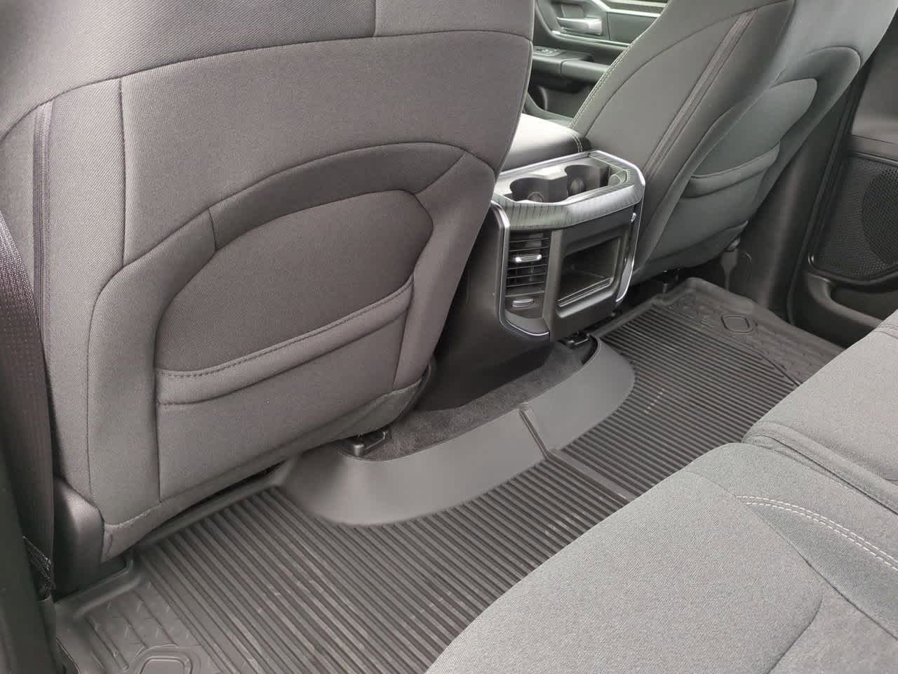 Thumbnail: 2026 RAM 1500 - 18