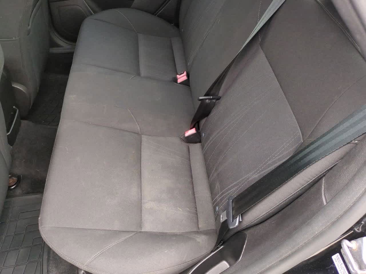 Thumbnail: 2015 Ford Focus - 19