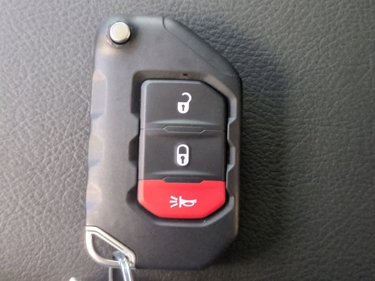 Thumbnail: 2025 Jeep Wrangler - 35