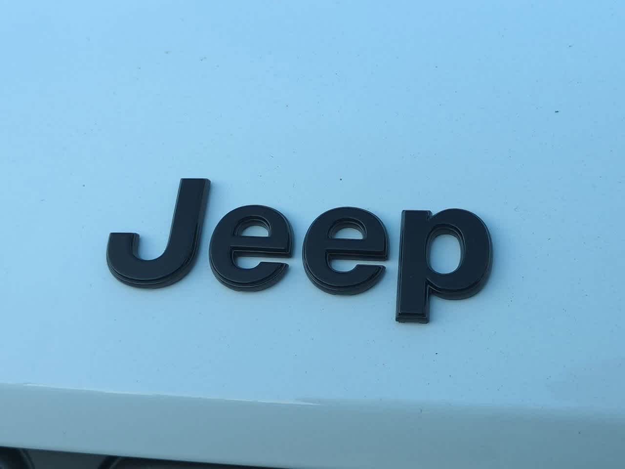 Thumbnail: 2025 Jeep Grand Cherokee - 12