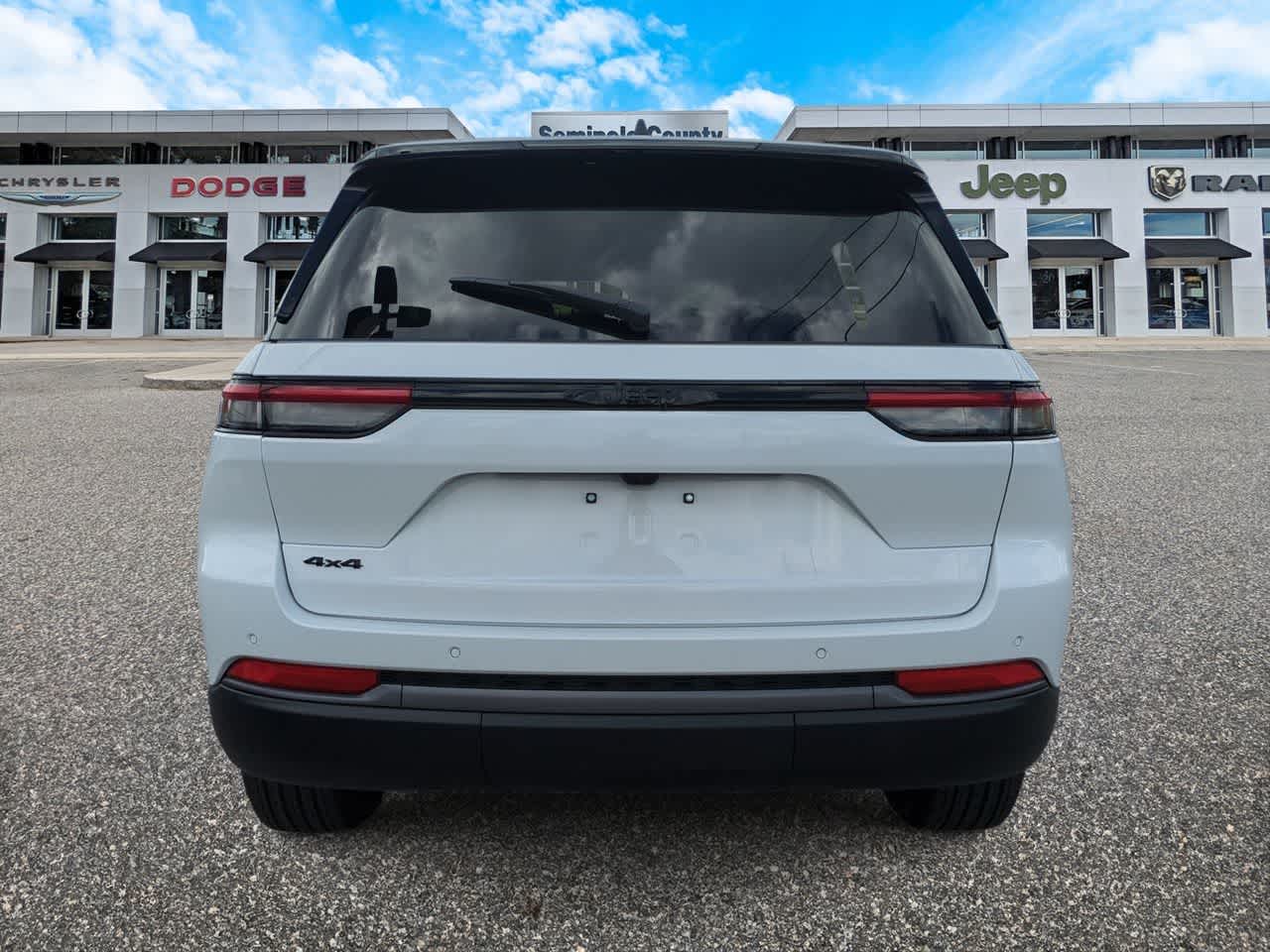 Thumbnail: 2026 Jeep Grand Cherokee - 7