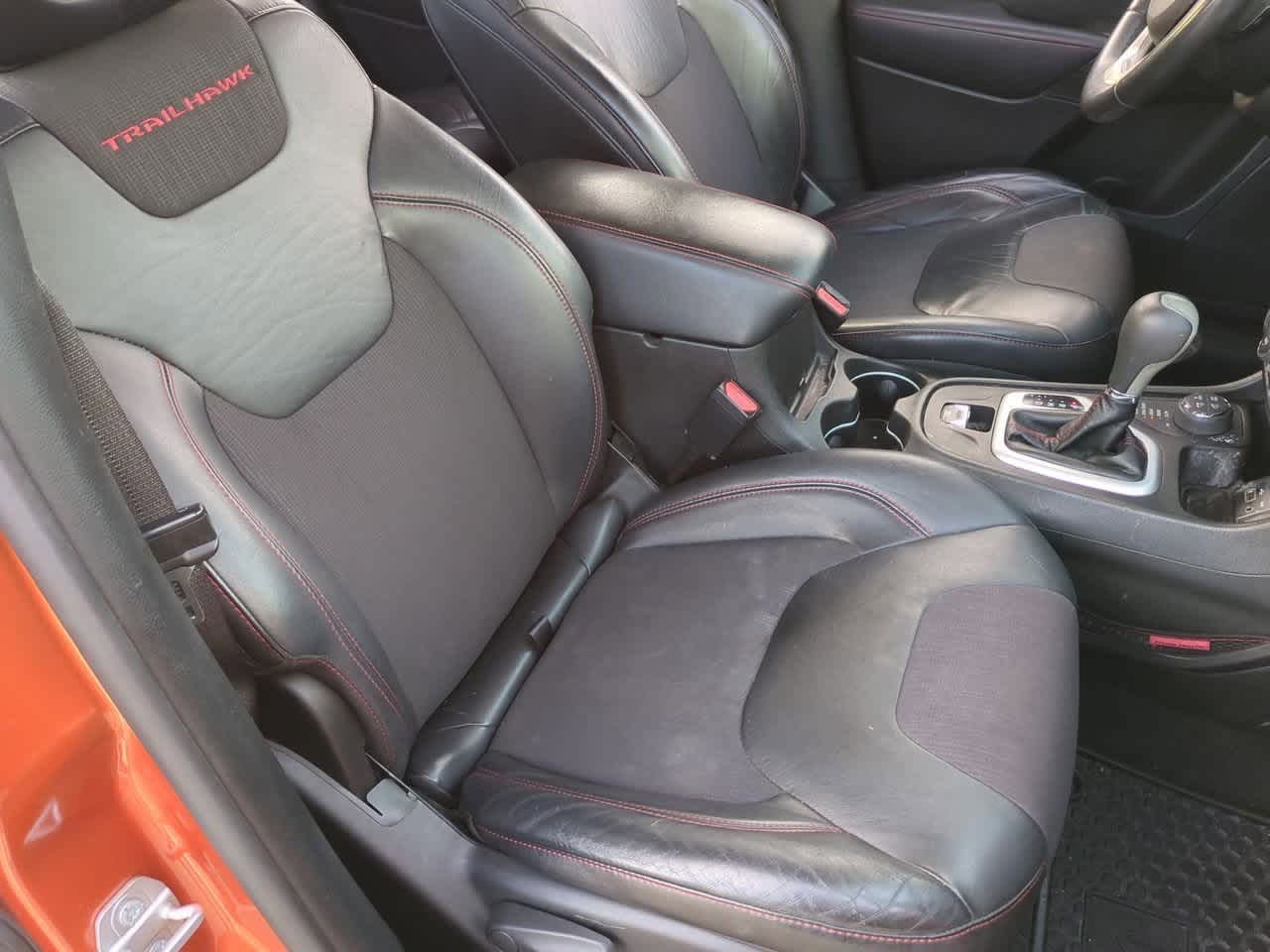 Thumbnail: 2015 Jeep Cherokee - 22