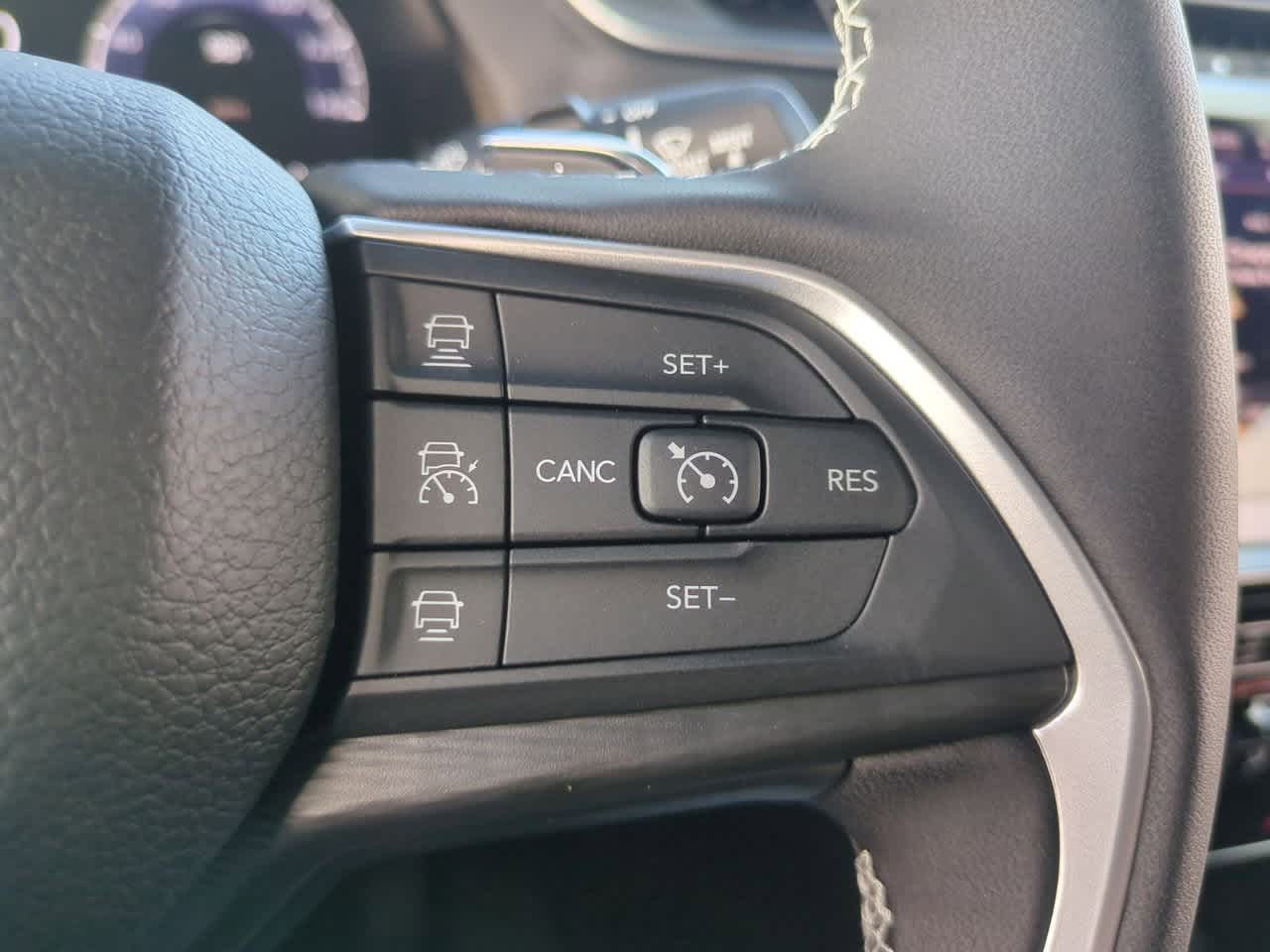 Thumbnail: 2025 Jeep Grand Cherokee L - 26