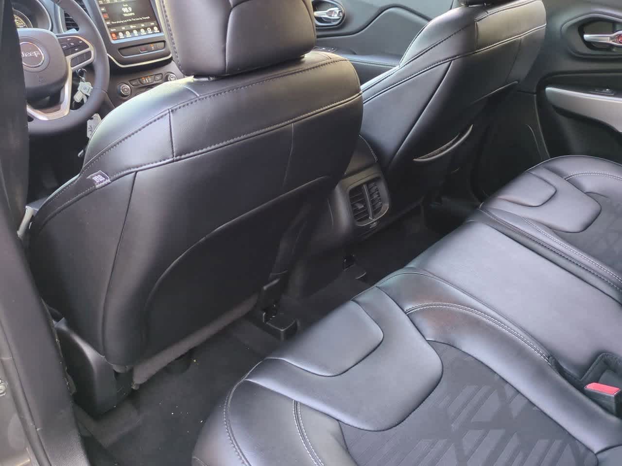 Thumbnail: 2022 Jeep Cherokee - 19