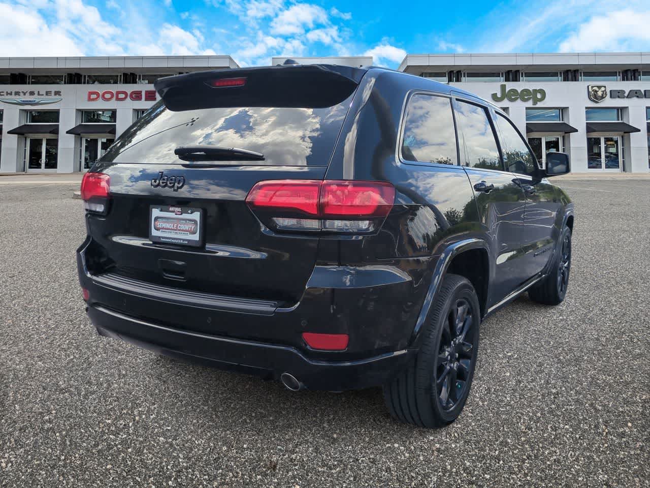 Thumbnail: 2022 Jeep Grand Cherokee - 8