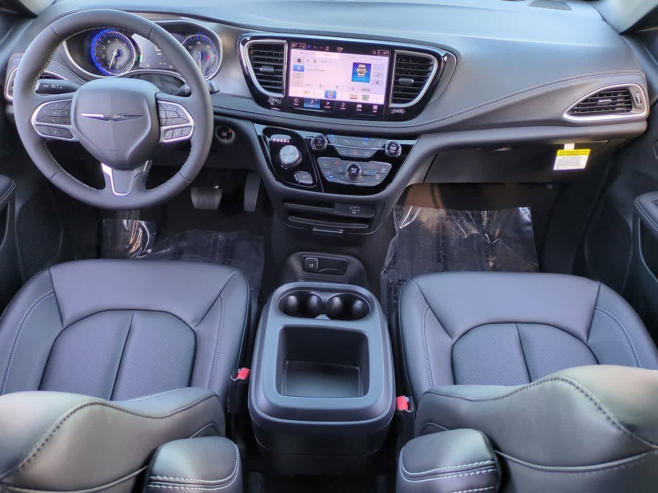 Thumbnail: 2026 Chrysler Pacifica - 16