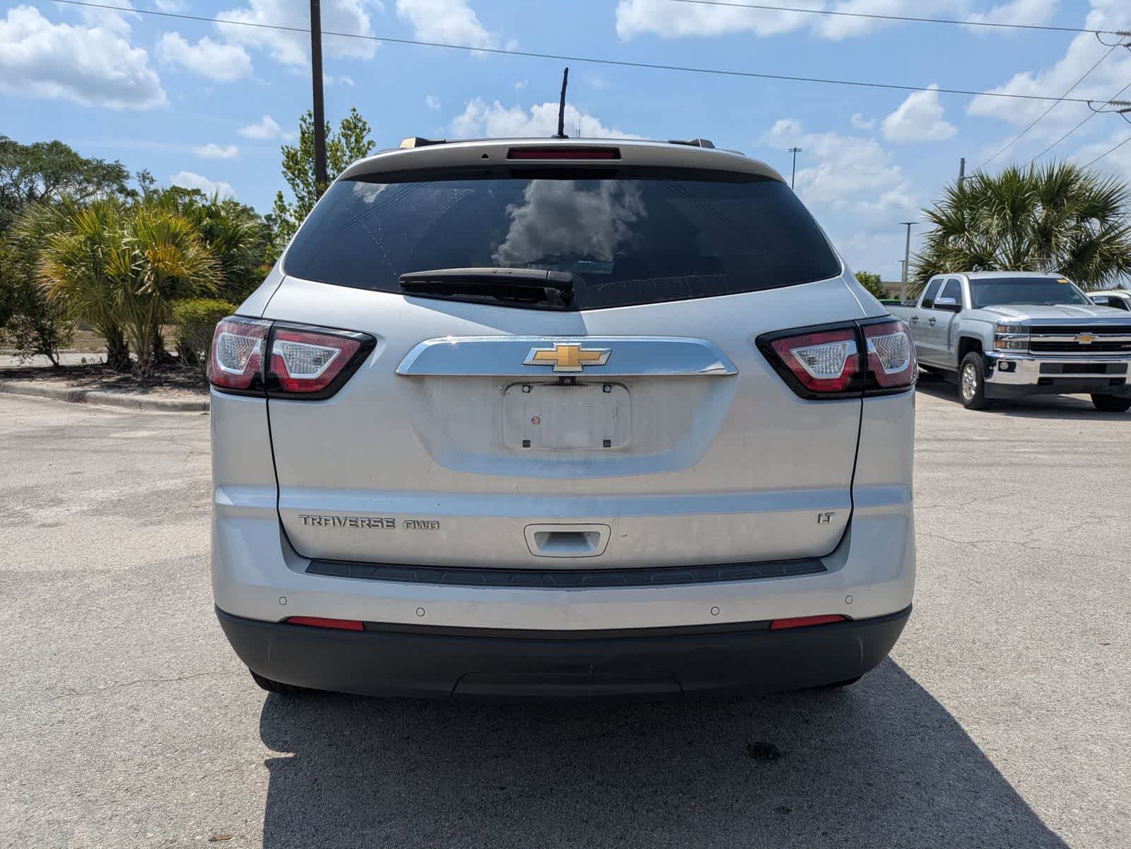 Thumbnail: 2017 Chevrolet Traverse - 5