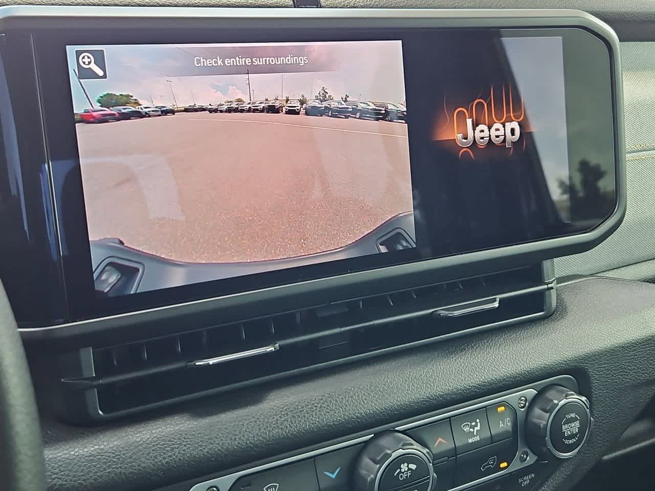 Thumbnail: 2025 Jeep Gladiator - 29