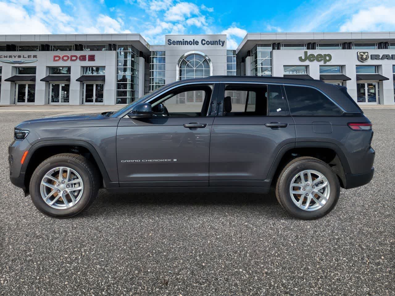 Thumbnail: 2025 Jeep Grand Cherokee - 5