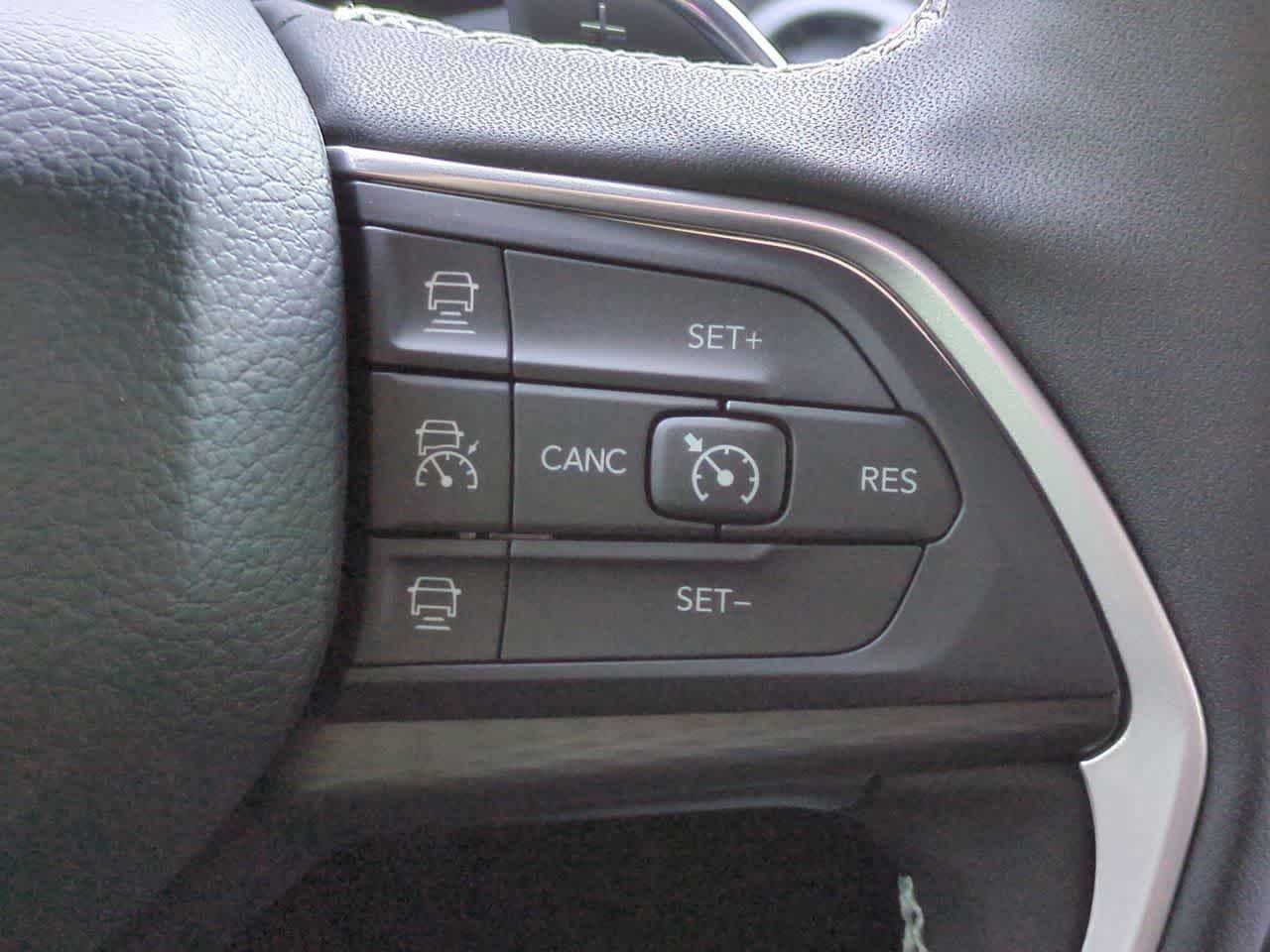 Thumbnail: 2025 Jeep Grand Cherokee - 25