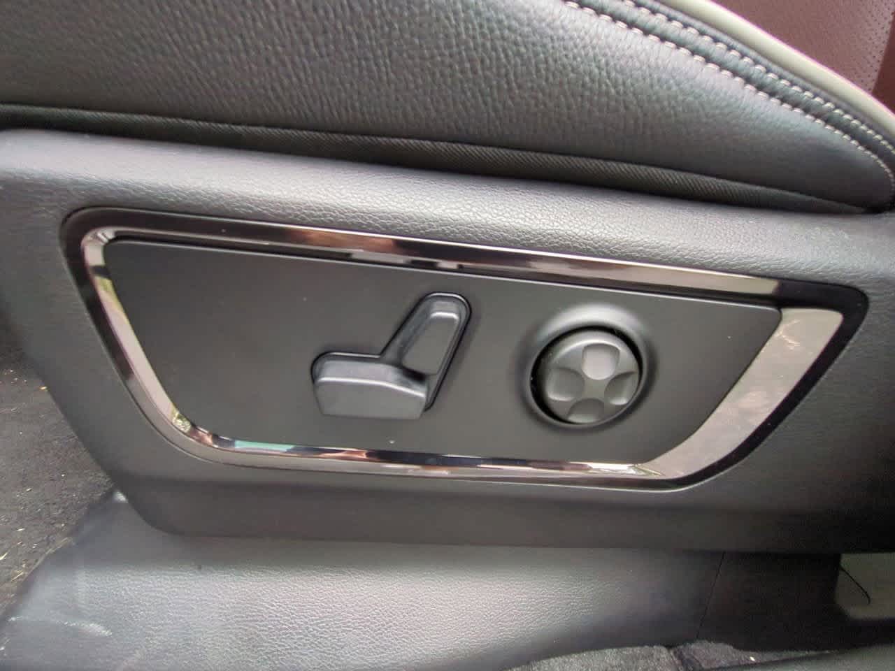 Thumbnail: 2025 RAM 1500 - 18
