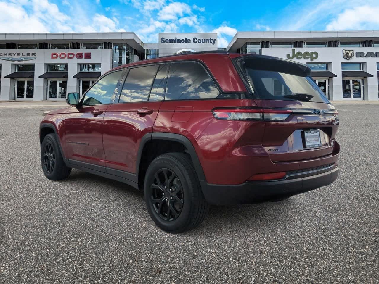 Thumbnail: 2024 Jeep Grand Cherokee - 6