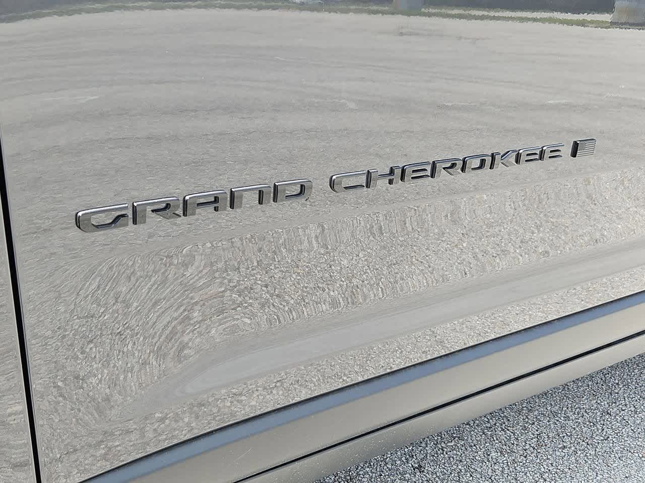 Thumbnail: 2025 Jeep Grand Cherokee - 13