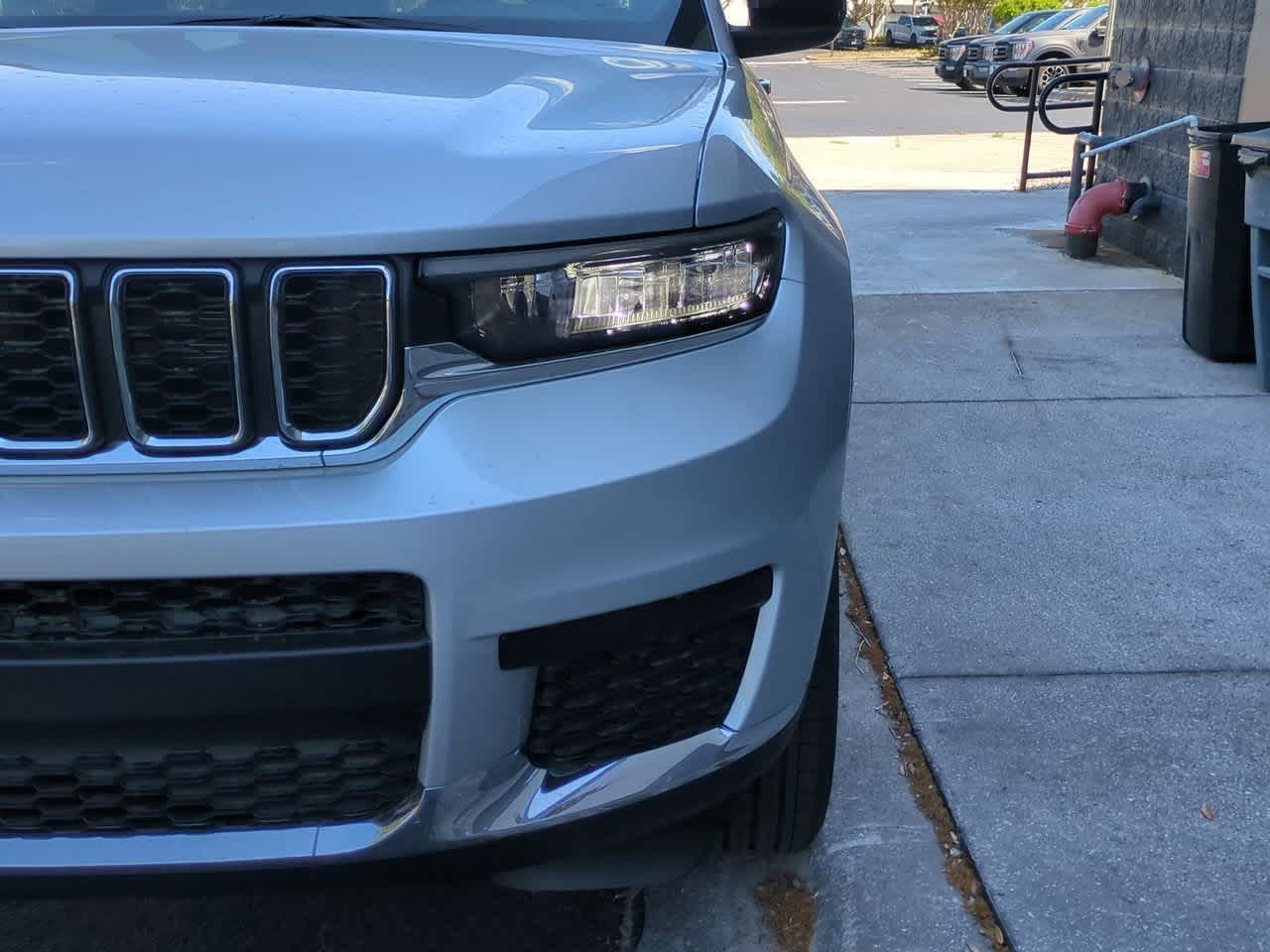 Thumbnail: 2025 Jeep Grand Cherokee L - 11