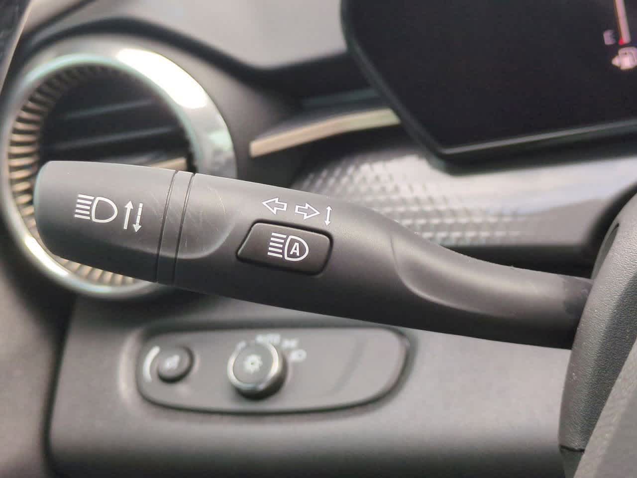 Thumbnail: 2025 Chevrolet Trax - 28