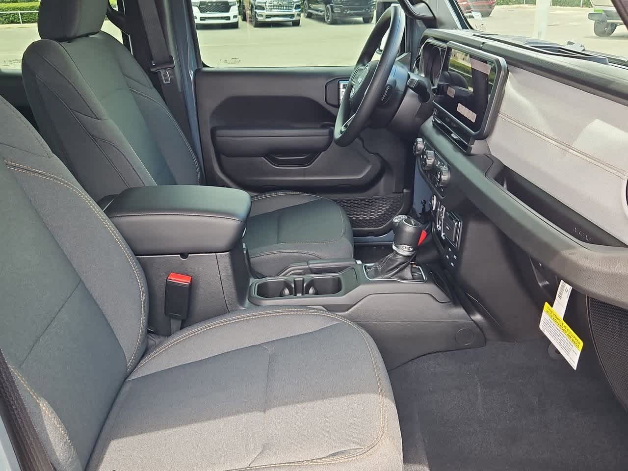 Thumbnail: 2025 Jeep Gladiator - 22