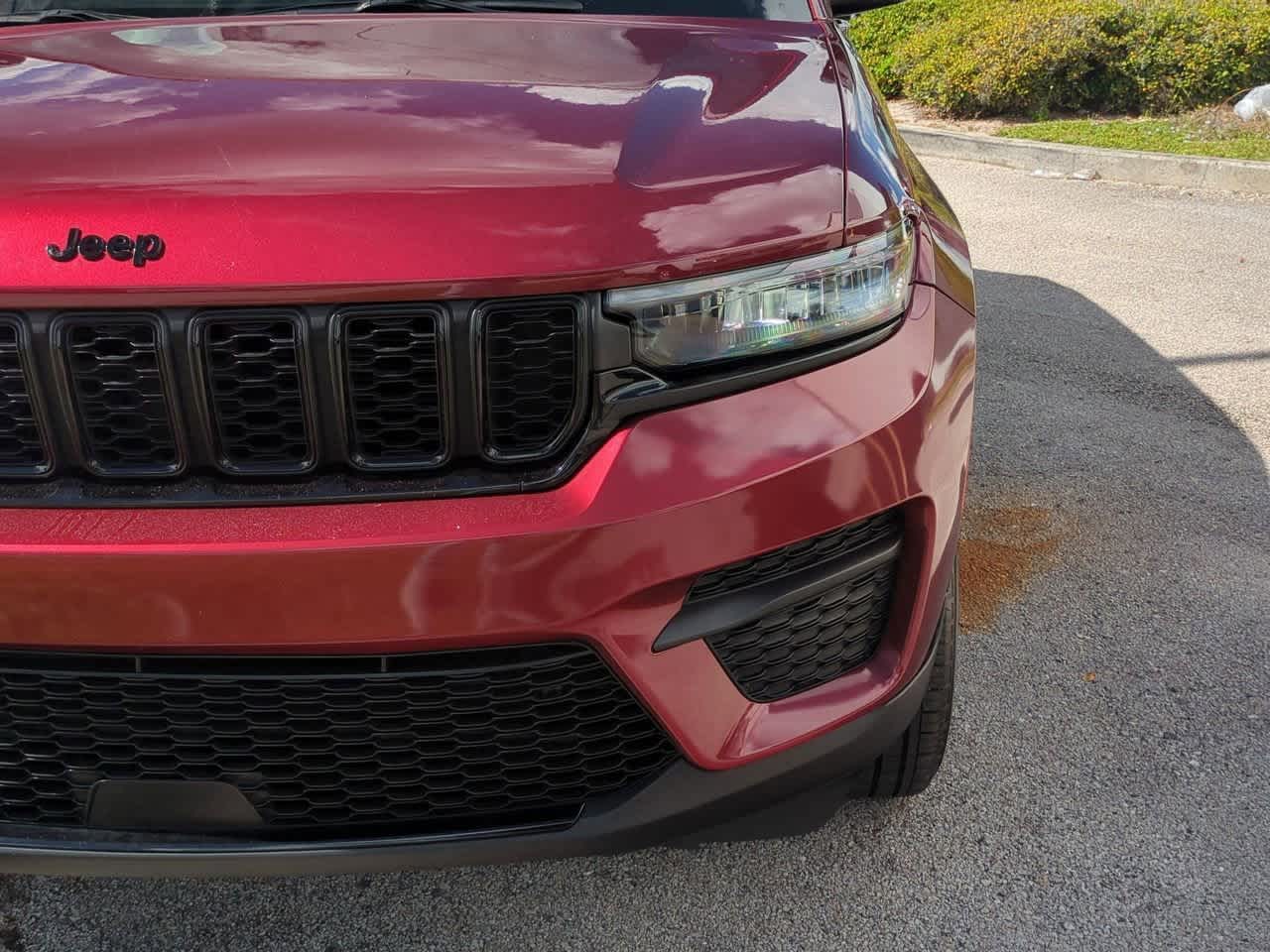 Thumbnail: 2024 Jeep Grand Cherokee - 11