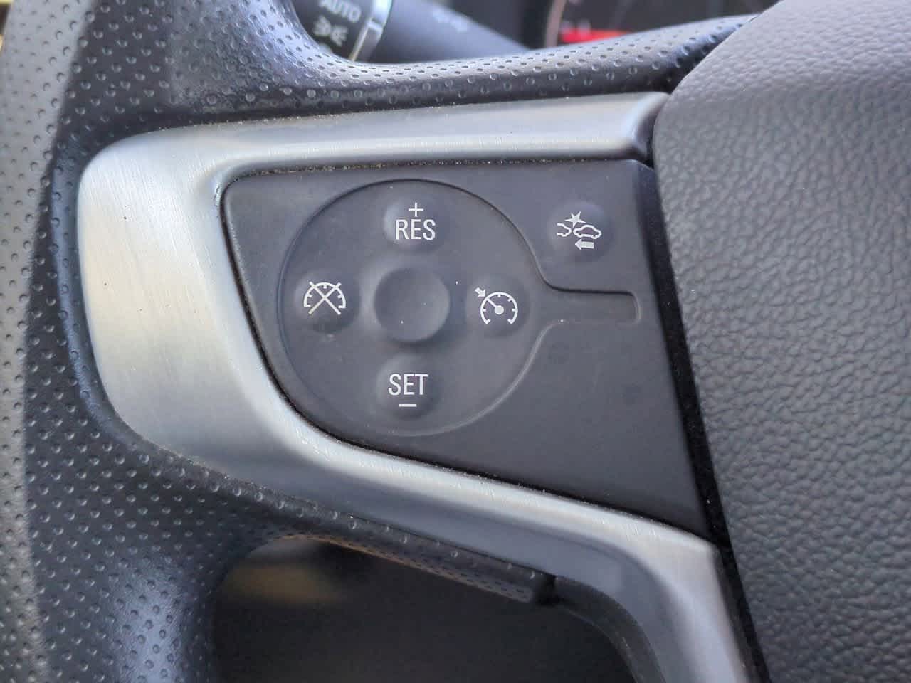 Thumbnail: 2023 GMC Acadia - 24