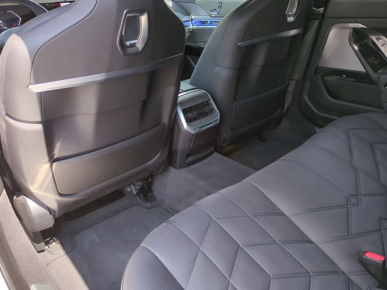 Thumbnail: 2023 BMW 7 Series - 19