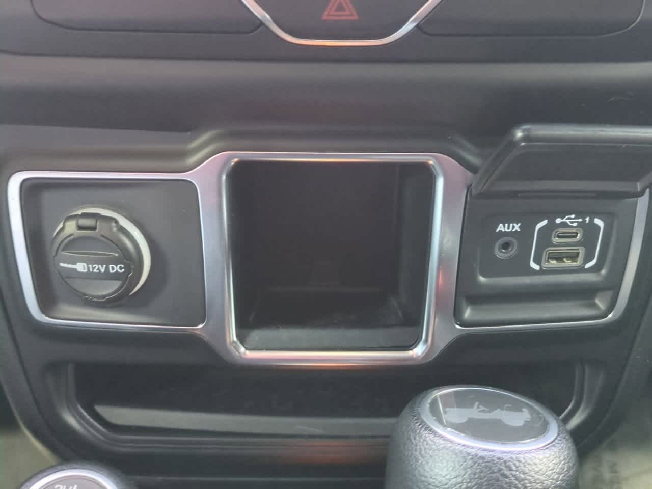 Thumbnail: 2021 Jeep Wrangler - 31