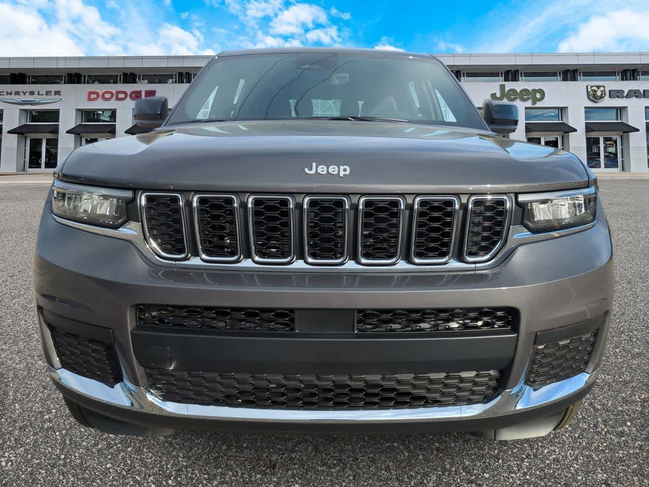 Thumbnail: 2025 Jeep Grand Cherokee L - 3