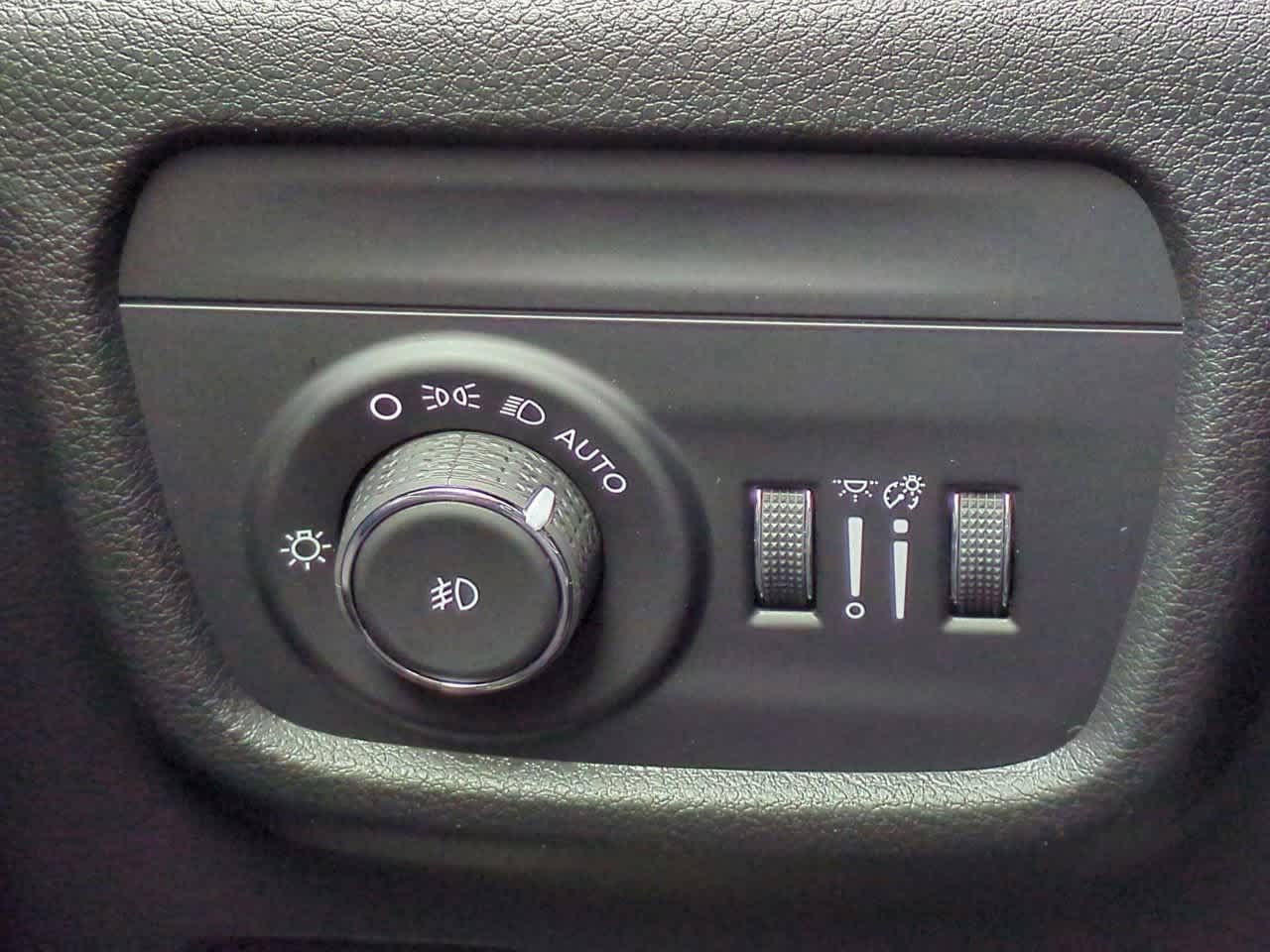 Thumbnail: 2025 Jeep Grand Cherokee L - 18