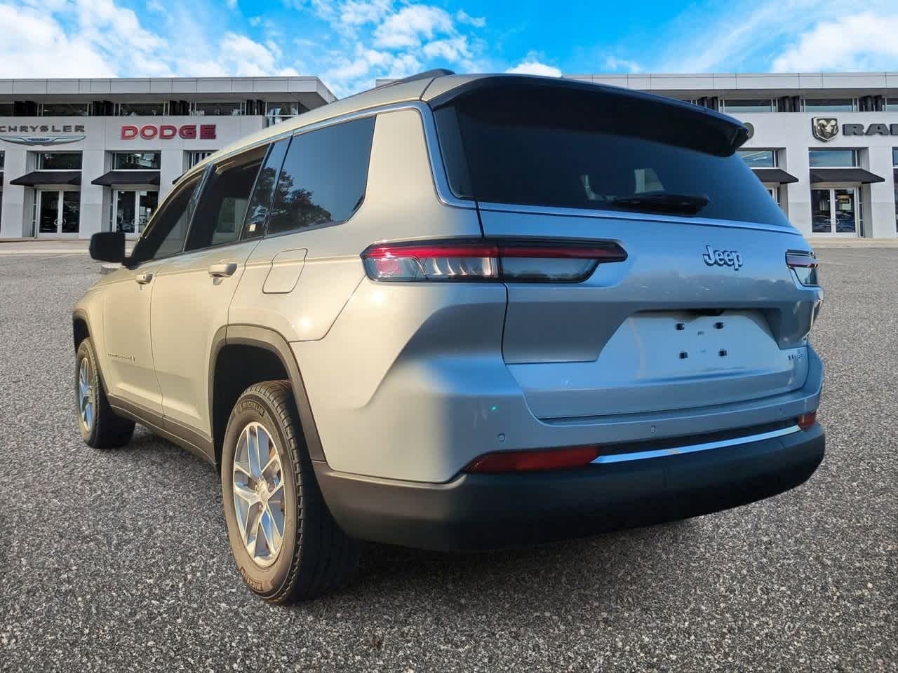 Thumbnail: 2025 Jeep Grand Cherokee L - 6