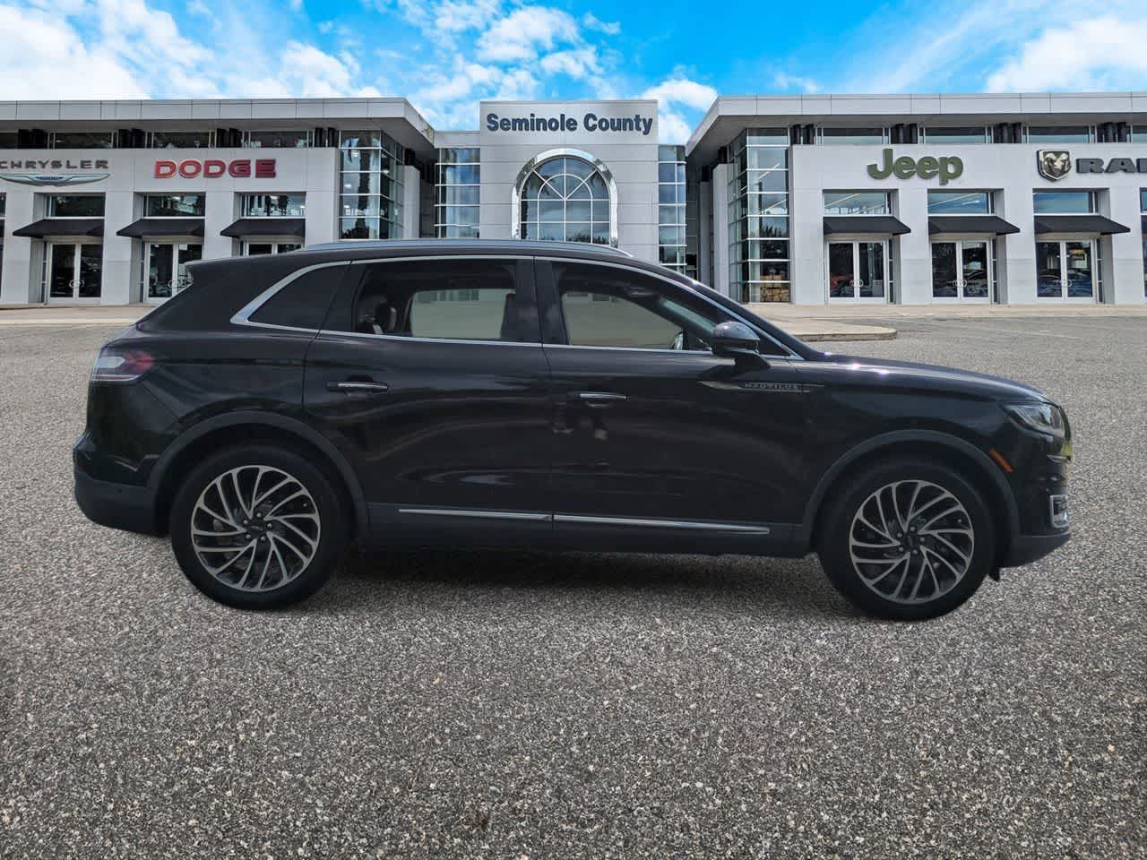 Thumbnail: 2020 Lincoln Nautilus - 9