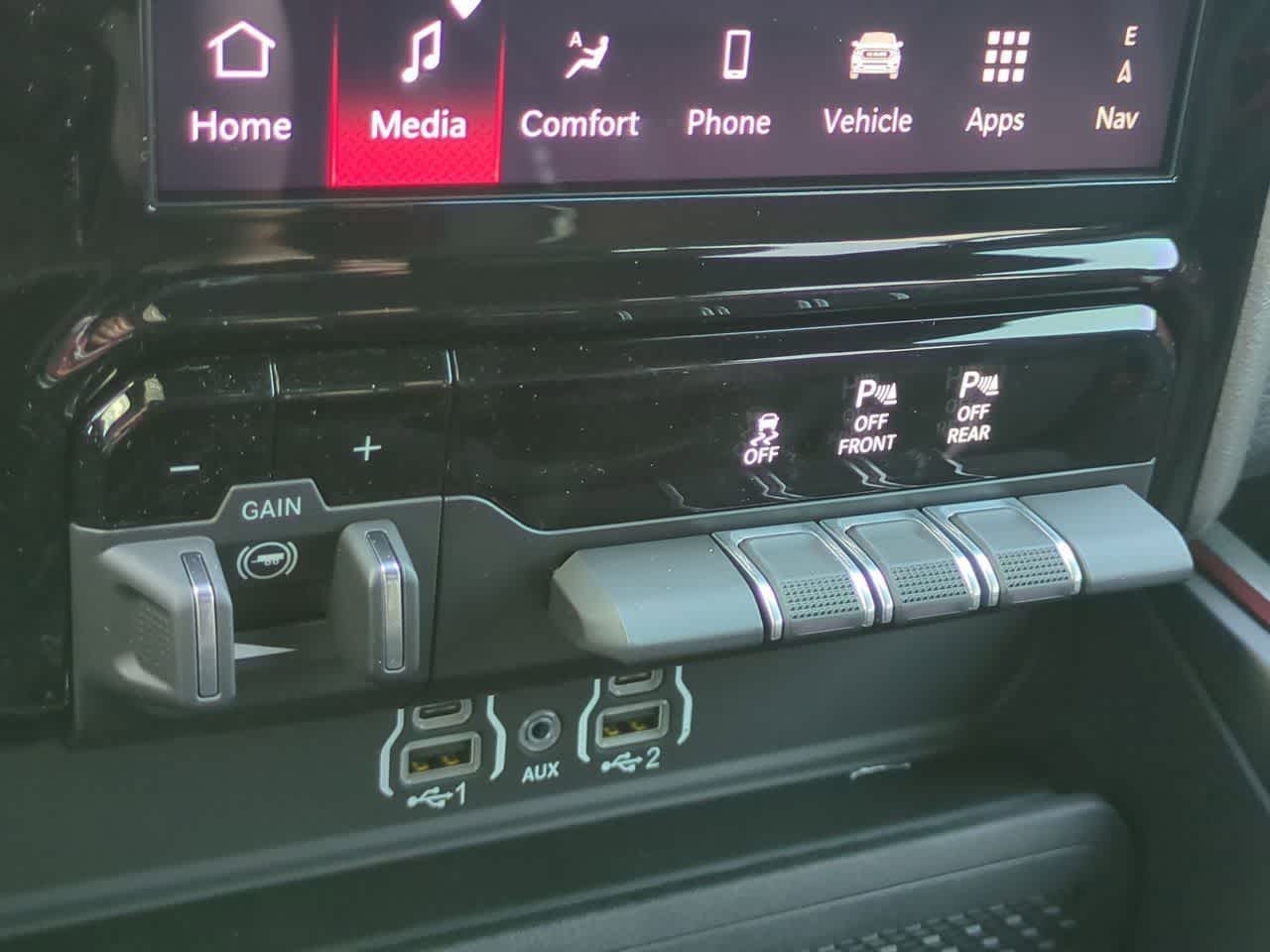 Thumbnail: 2026 RAM 1500 - 17