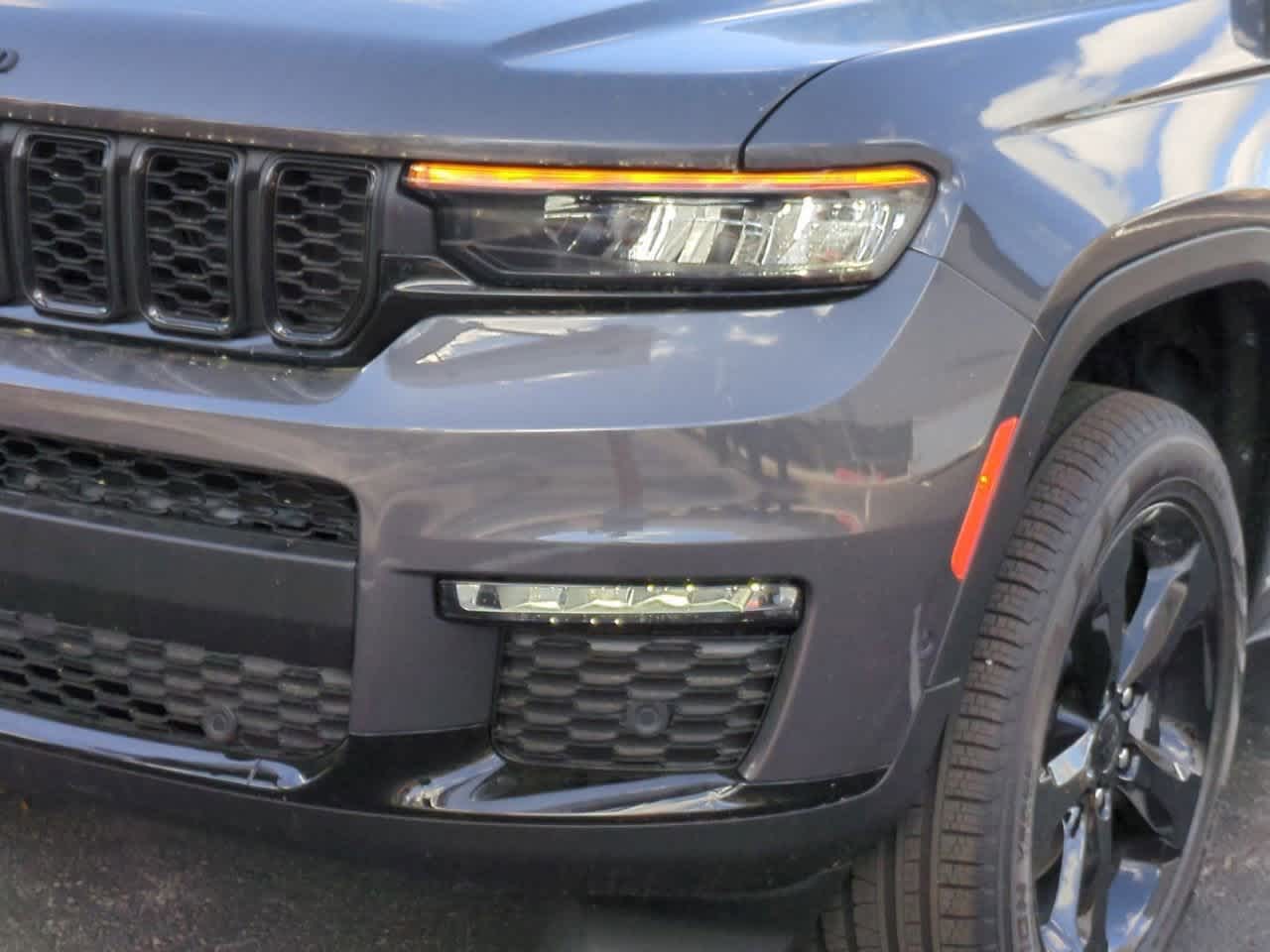2025 Jeep Grand Cherokee L Limited Edition 11