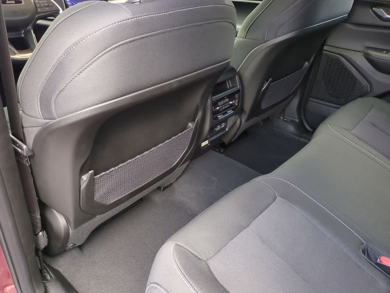 Thumbnail: 2025 Jeep Grand Cherokee - 19