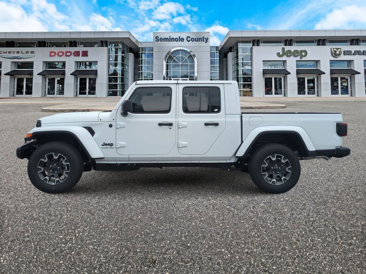 Thumbnail: 2026 Jeep Gladiator - 5