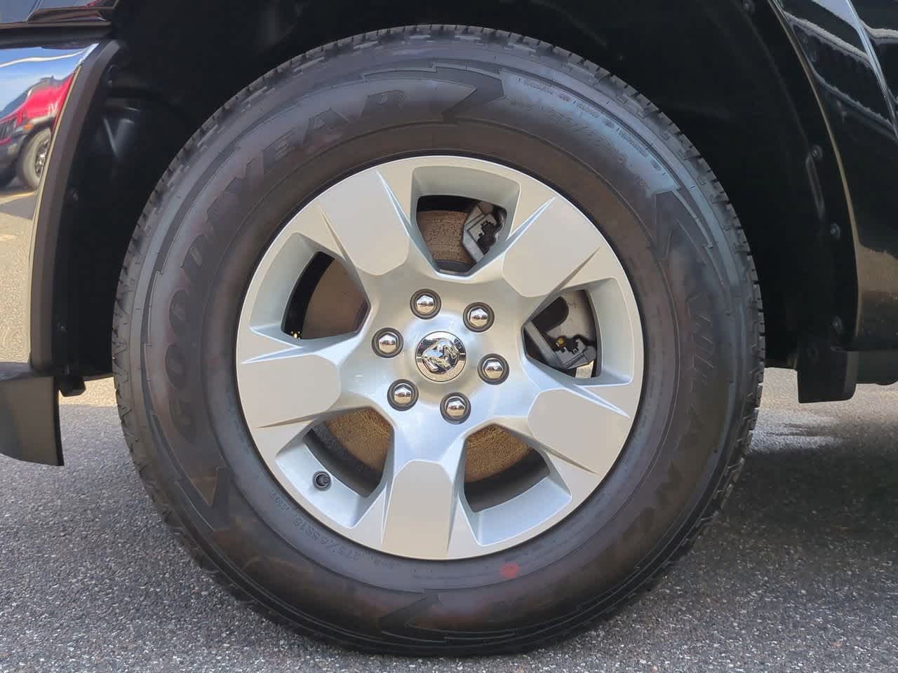 Thumbnail: 2026 RAM 1500 - 14