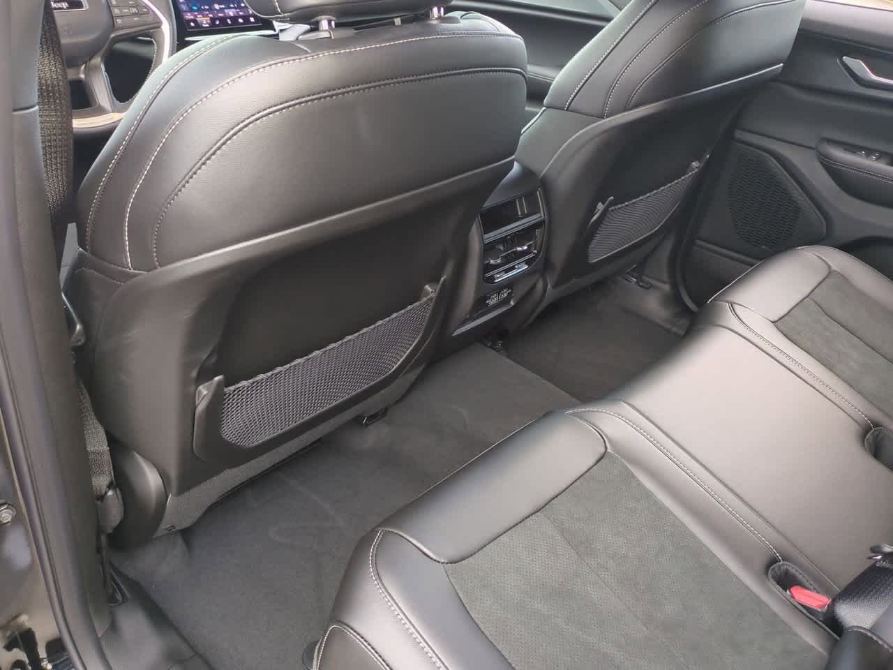 Thumbnail: 2025 Jeep Grand Cherokee - 19