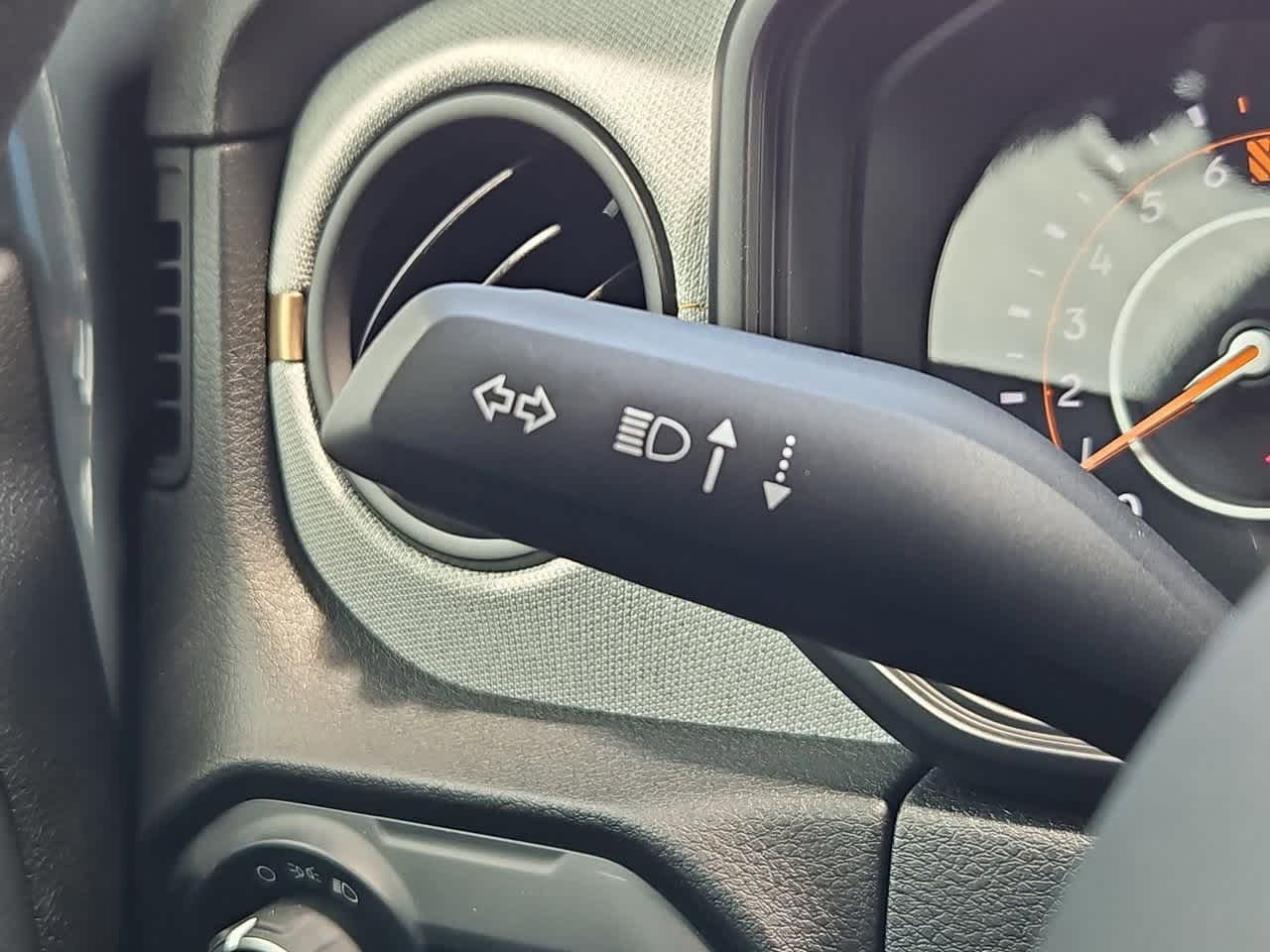 Thumbnail: 2025 Jeep Gladiator - 27