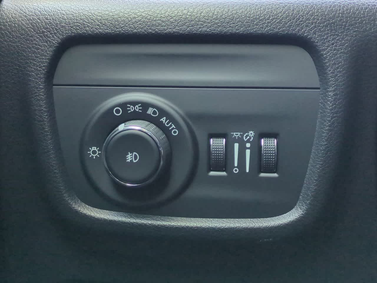 Thumbnail: 2025 Jeep Grand Cherokee - 18