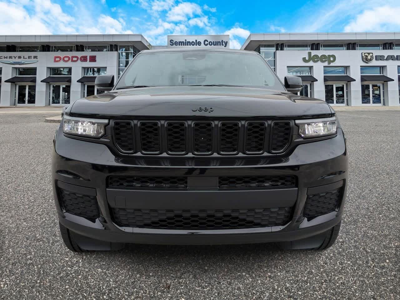 Thumbnail: 2025 Jeep Grand Cherokee L - 3