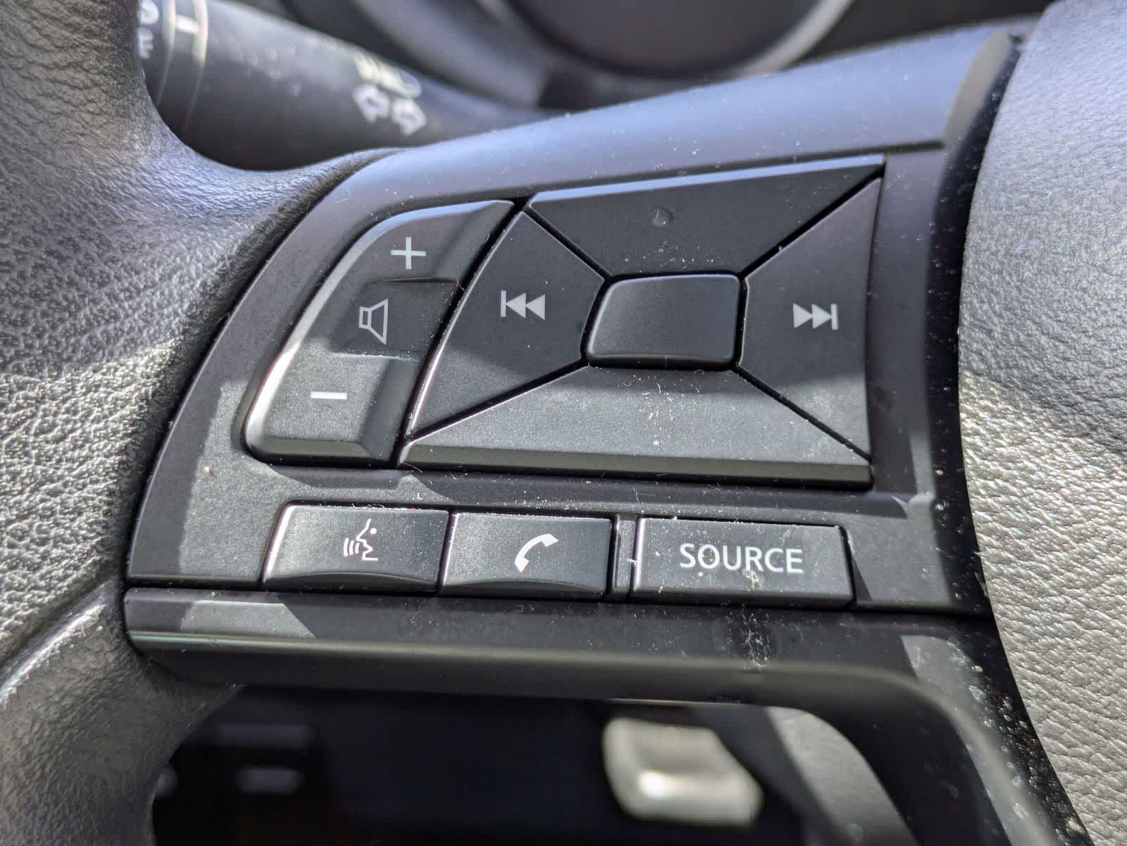 Thumbnail: 2023 Nissan Kicks - 8