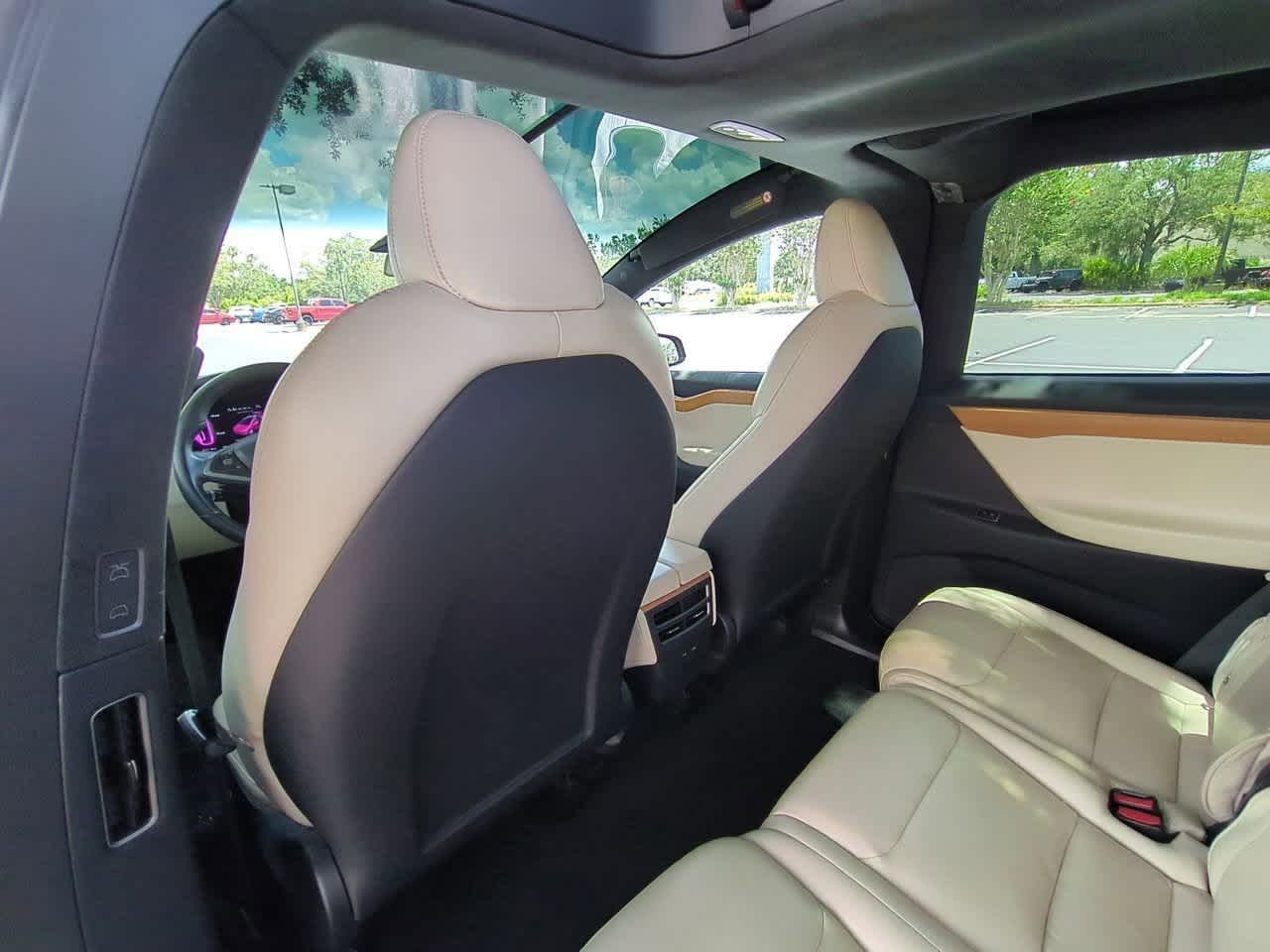 Thumbnail: 2020 Tesla Model X - 17