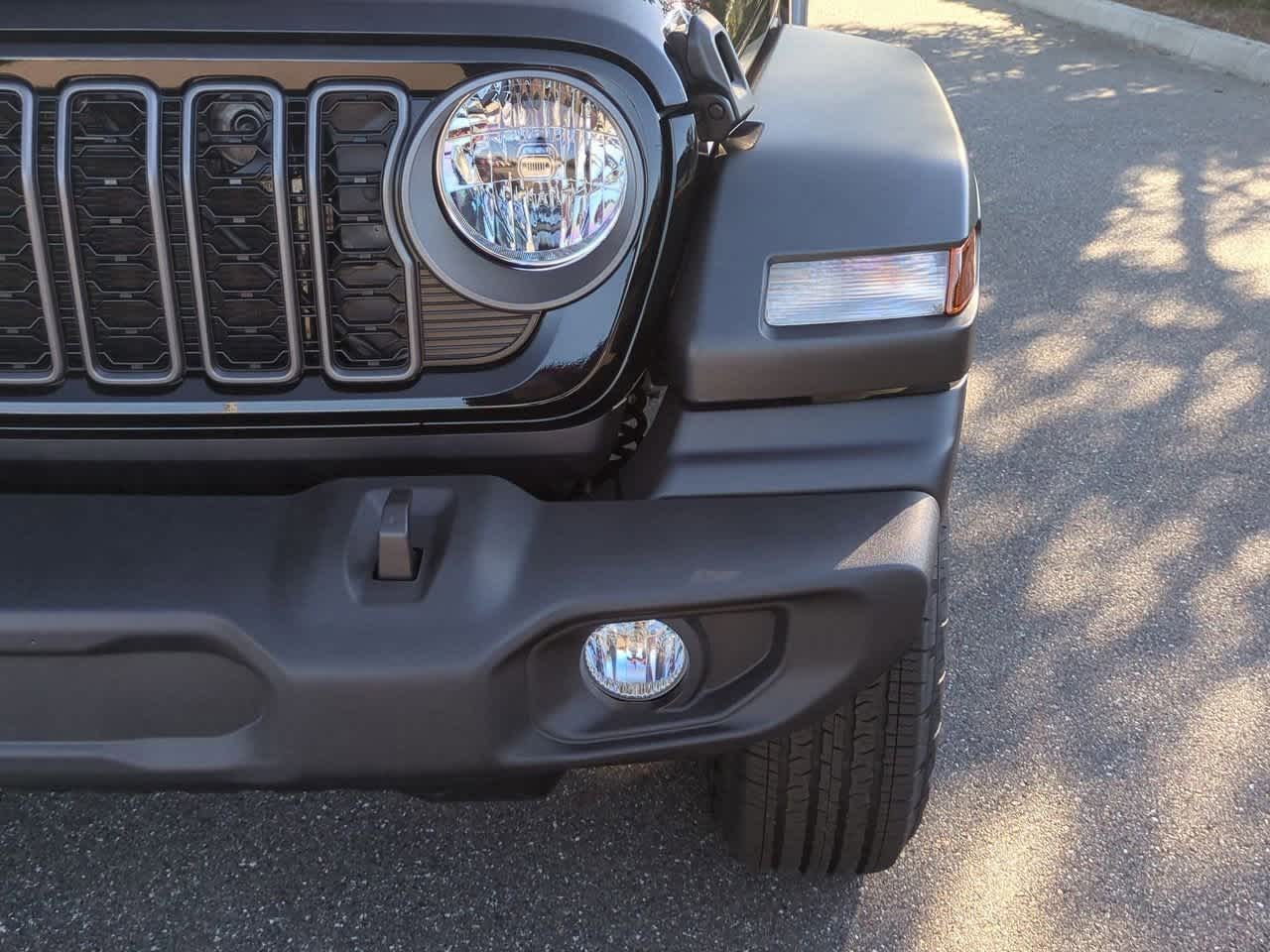 Thumbnail: 2025 Jeep Wrangler - 11