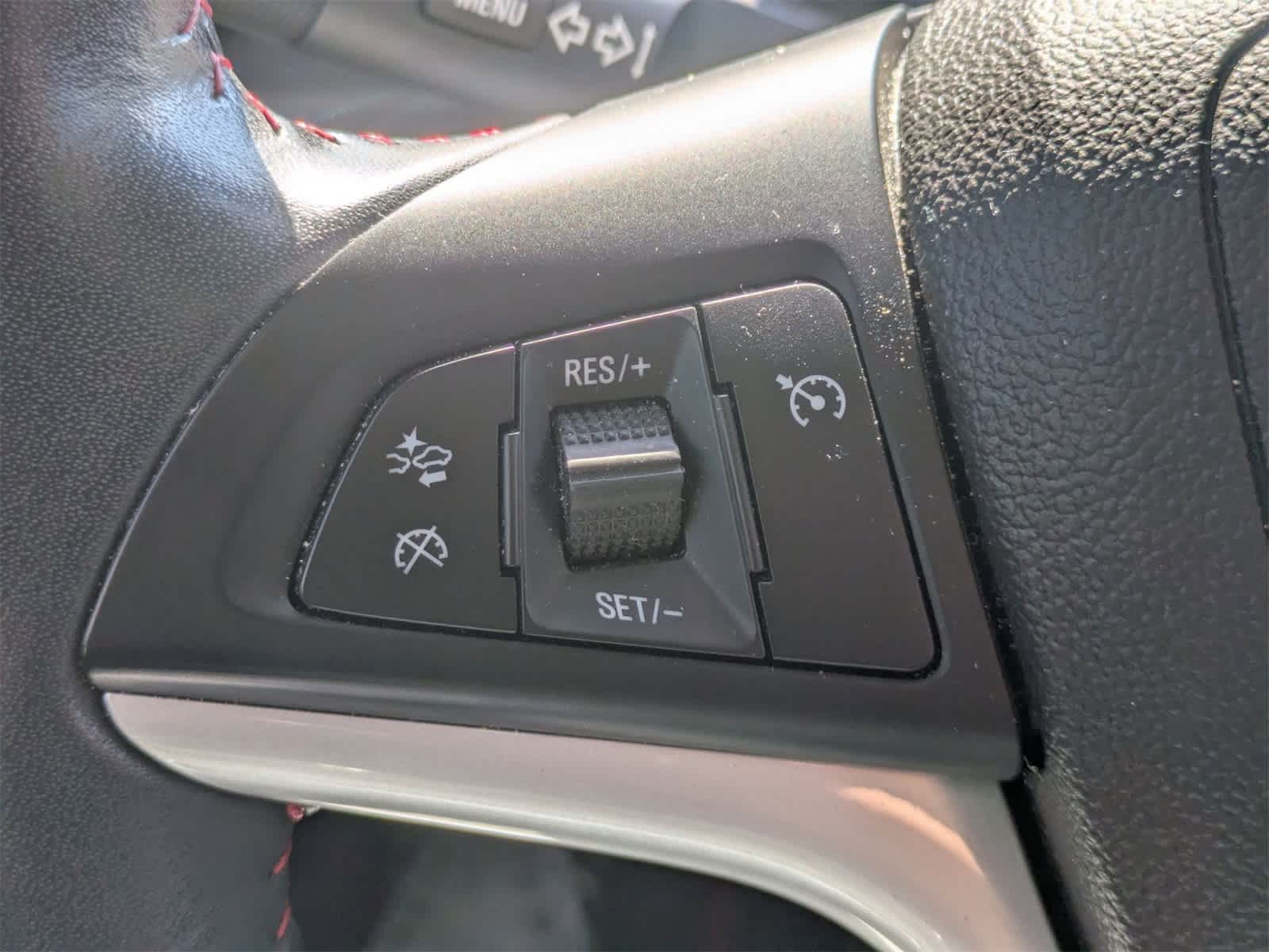 Thumbnail: 2019 Chevrolet Sonic - 8