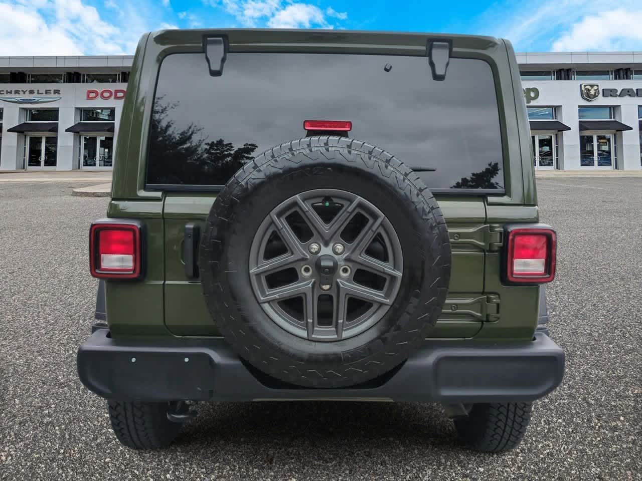 Thumbnail: 2024 Jeep Wrangler - 7