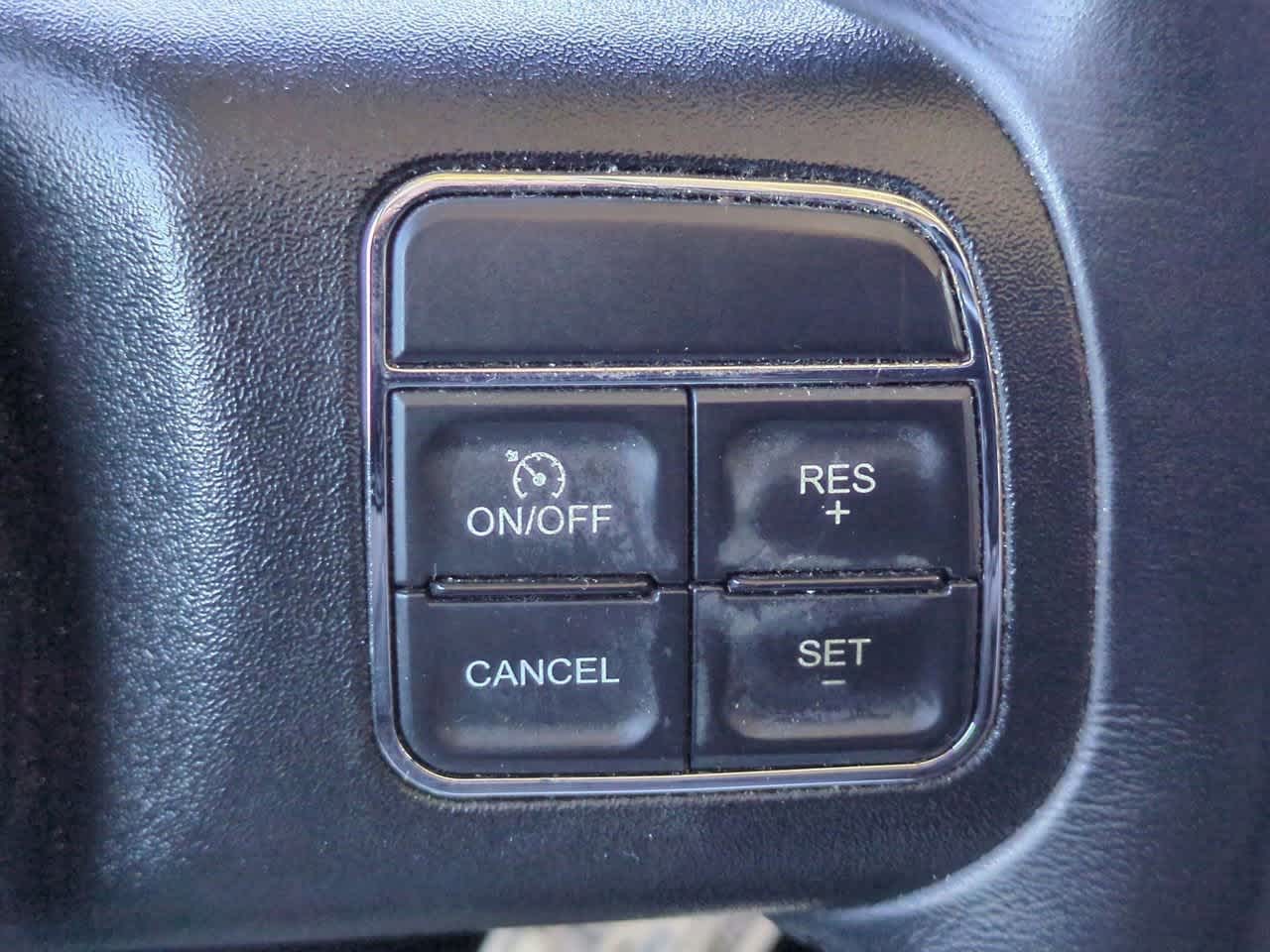 Thumbnail: 2017 Jeep Wrangler - 25