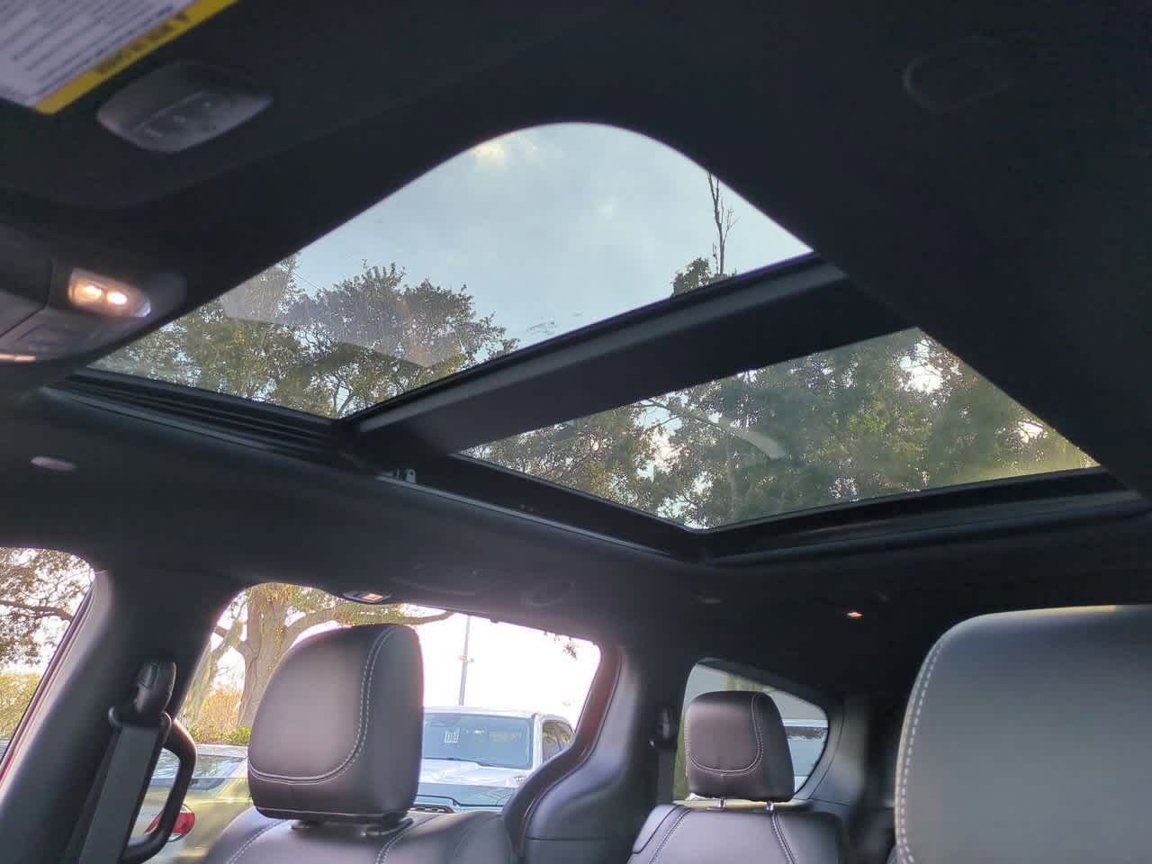 Thumbnail: 2026 Chrysler Pacifica - 20