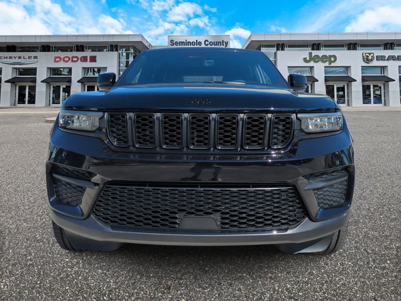 Thumbnail: 2025 Jeep Grand Cherokee - 3